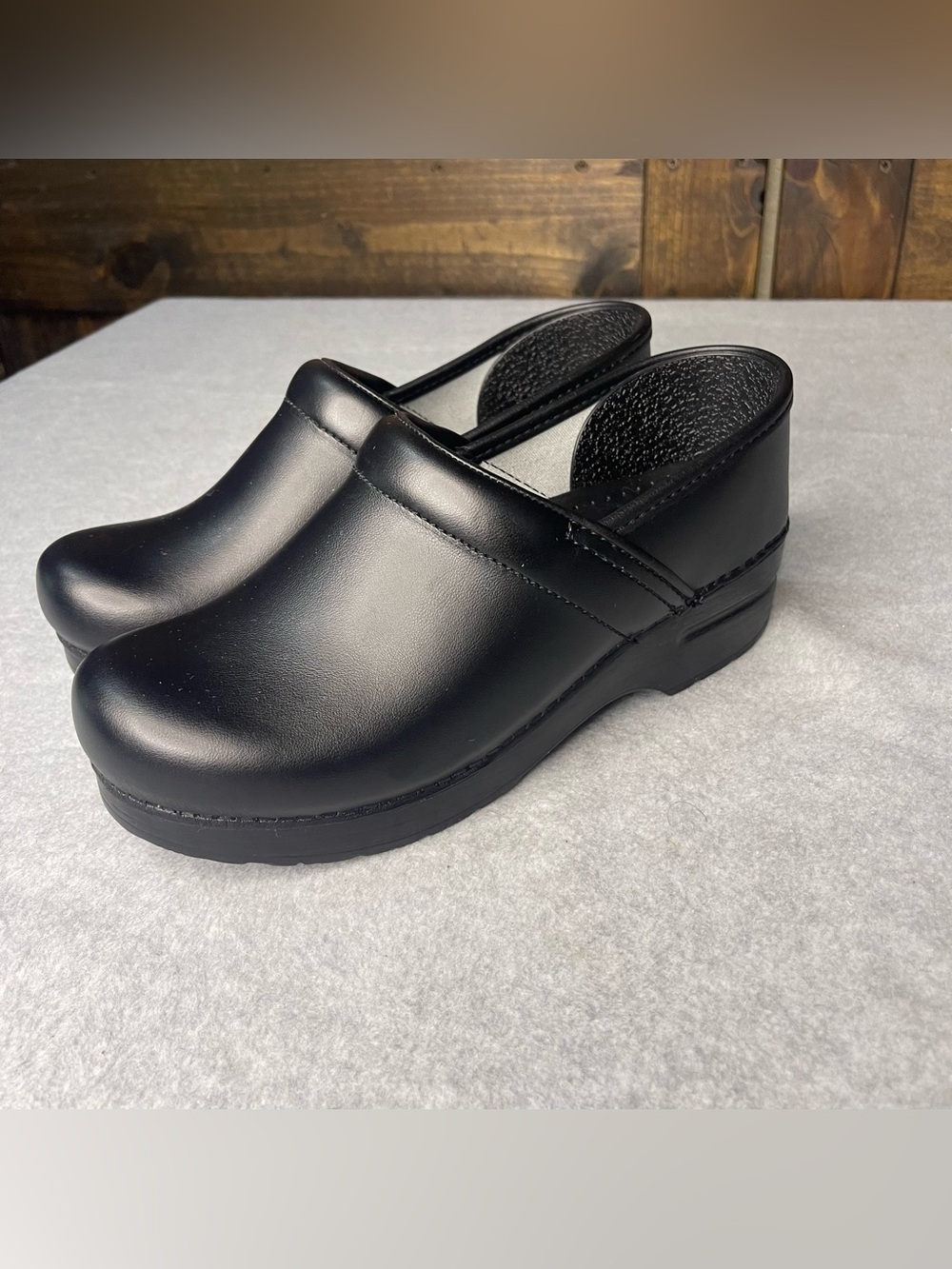 Dansko Classic Professional Clogs Womens 7.5-8 EU38 Wide Black Leather Comfort
